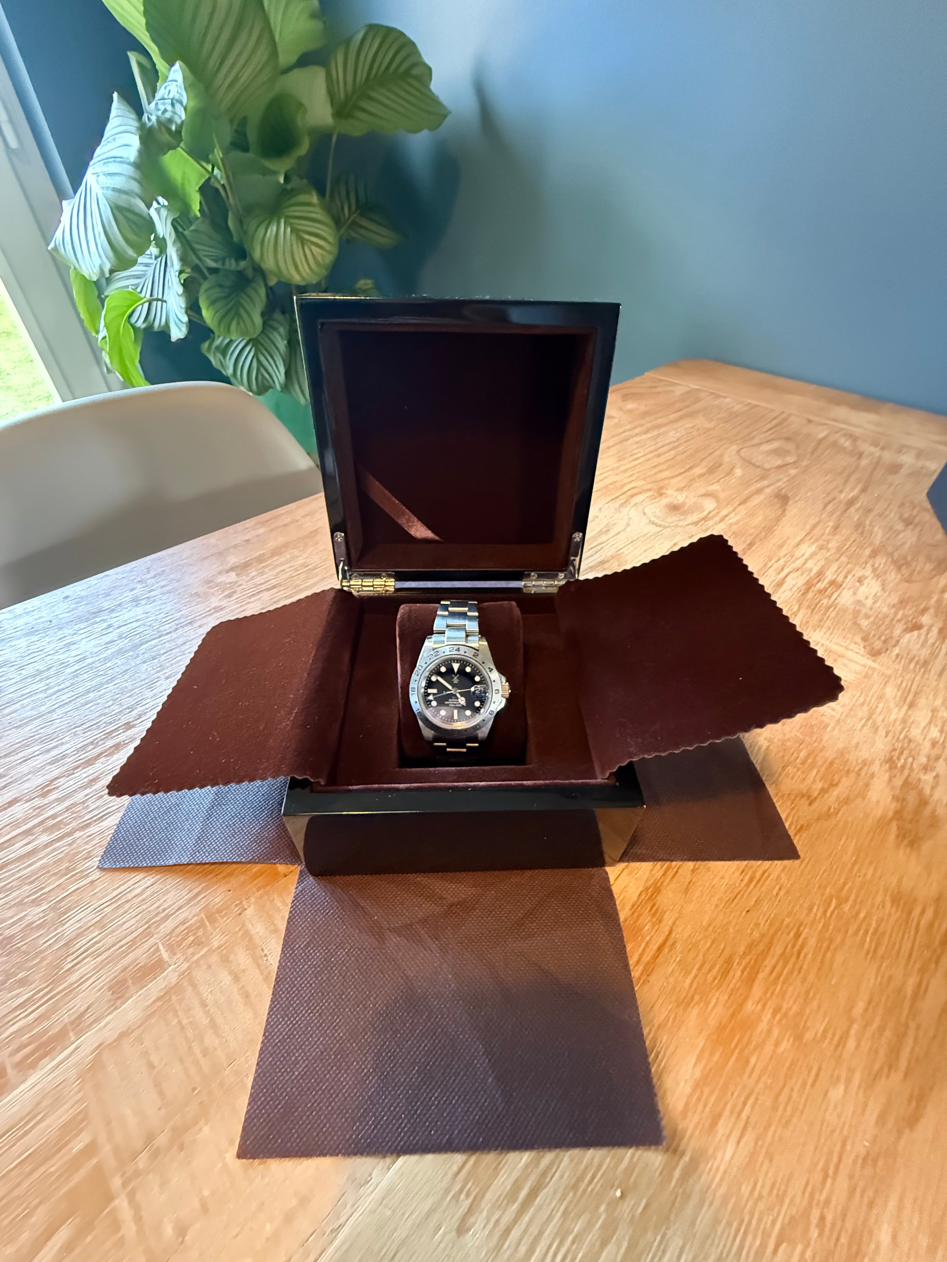 Outpost ‘Atlas’ GMT